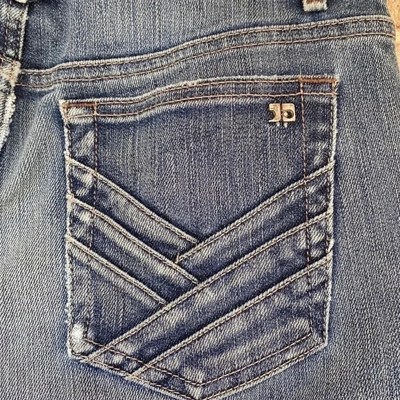 Joe’s Distressed Criss Cross Pockets Flare Jeans - Picture 8 of 11